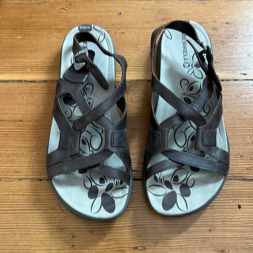 Merrill sandals